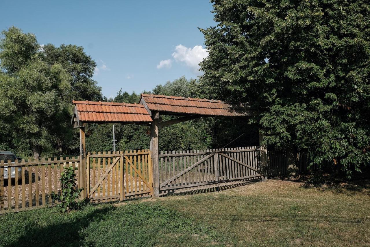 Вишнева Садиба Mys'ki Mlyny Exteriér fotografie